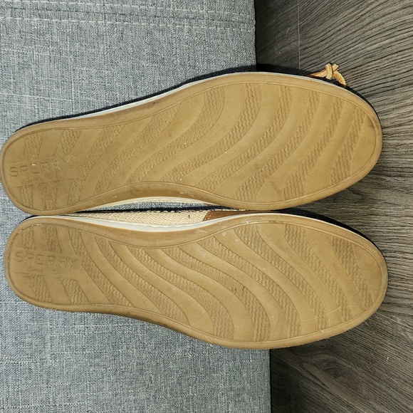 Sperry Topsiders, size 7.5 - Picture 6 of 7
